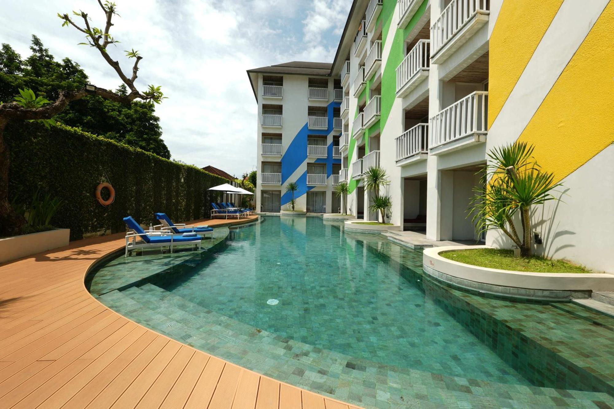 Bliss Surfer Hotel By Tritama Hospitality Legian Eksteriør bilde